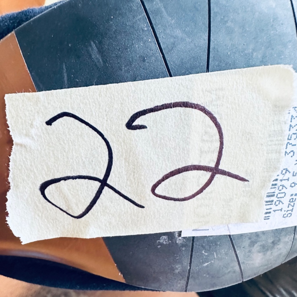 AQUATALIA suede navy  size 9.5 - Picture 10 of 10